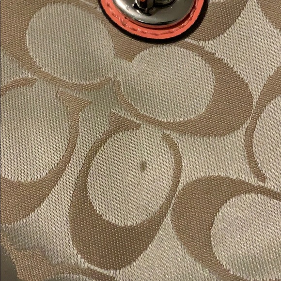 COACH wristlet - Picture 5 of 8